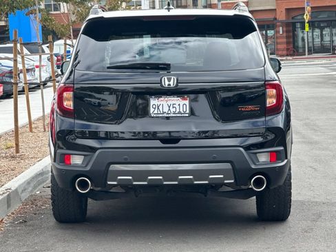 Certified 2024 Honda Passport TrailSport image 5