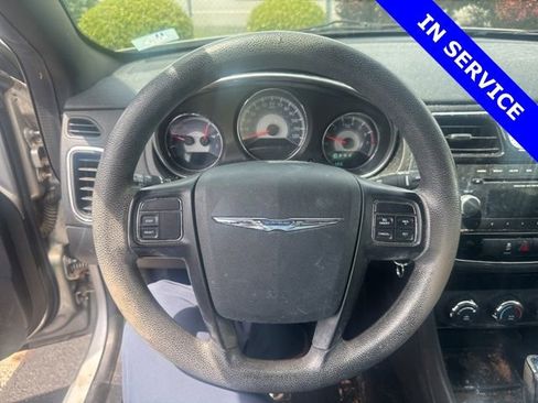 Used 2012 Chrysler 200 LX FWD image 5