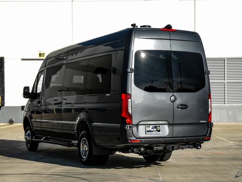 Used 2023 Mercedes-Benz Sprinter 3500 image 7