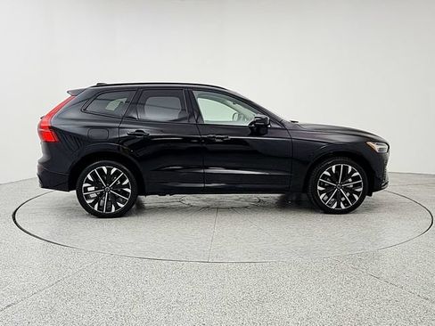 New 2026 Volvo XC60 B5 Ultra w/ Protection Package Premier AWD/4WD image 4