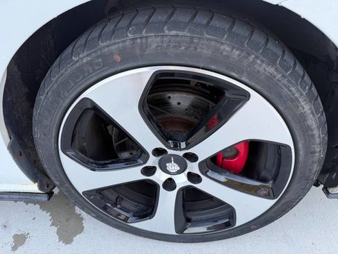 Used 2015 Volkswagen GTI SE w/ Lighting Package (SEL) FWD image 13
