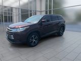 Used 2019 Toyota Highlander LE image 4