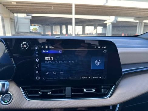 Used 2025 Chevrolet Equinox ACTIV w/ Safety and Technology Package FWD image 16