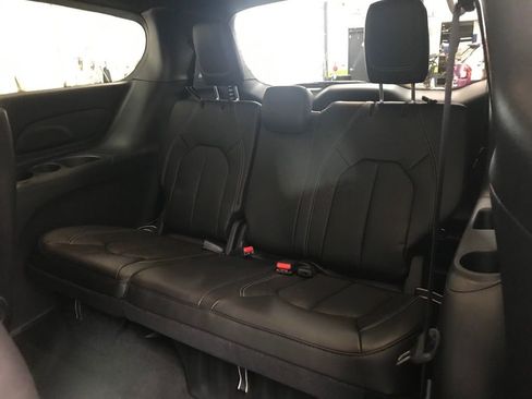 New 2026 Chrysler Pacifica Select image 35