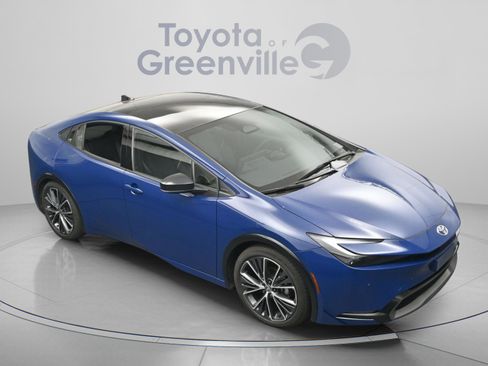 Used 2025 Toyota Prius Limited w/ Limited Premium Package FWD image 21