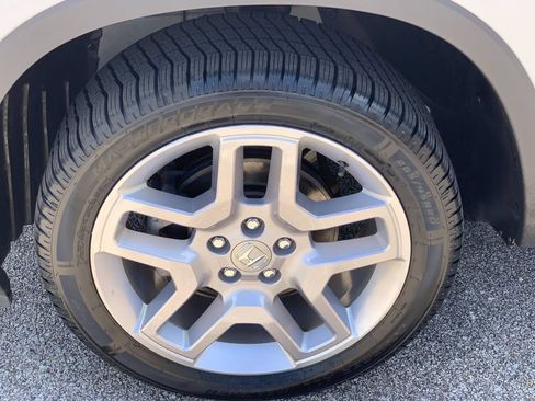 Used 2024 Honda Passport EX-L image 31