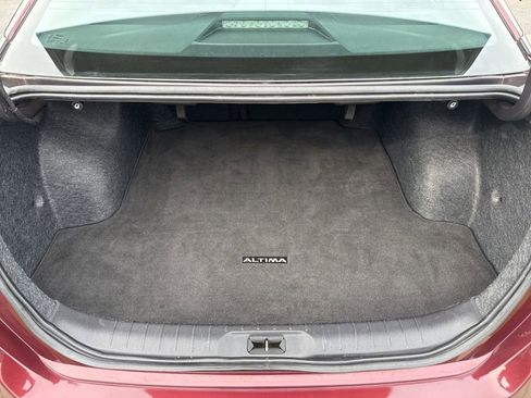 Used 2024 Nissan Altima 2.5 SV image 35