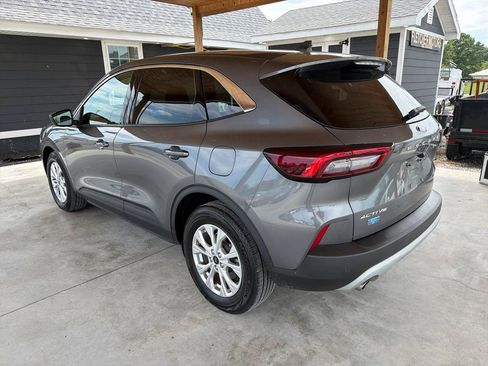Used 2023 Ford Escape Active FWD image 4