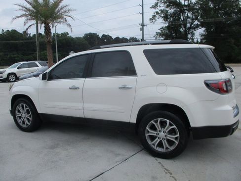Used 2014 GMC Acadia SLT FWD image 2