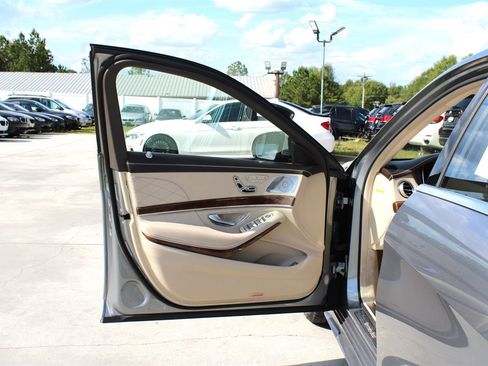 Used 2014 Mercedes-Benz S 550 Sedan image 40