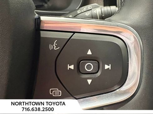 Used 2025 Volvo XC40 B5 Plus w/ Climate Package AWD/4WD image 13