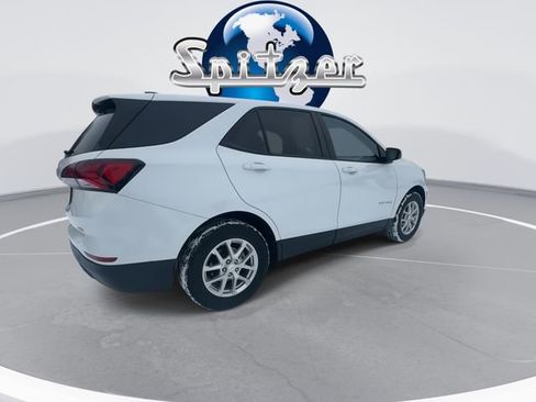 Certified 2022 Chevrolet Equinox LS w/ LS Convenience Package image 9