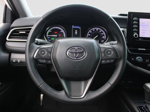 Used 2022 Toyota Camry SE image 24