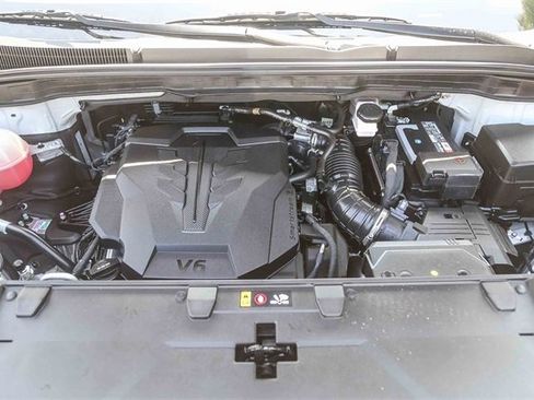 Certified 2022 Kia Carnival LX image 29