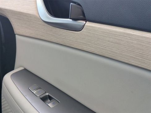 Used 2025 Hyundai Palisade Limited image 35