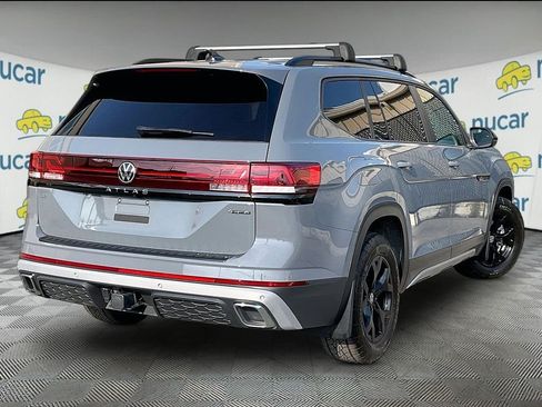 Used 2024 Volkswagen Atlas Peak Edition SE AWD/4WD image 6