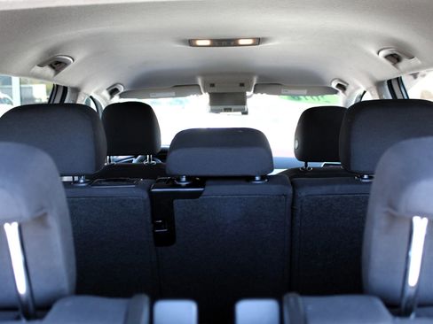 Used 2018 Volkswagen Tiguan S image 31