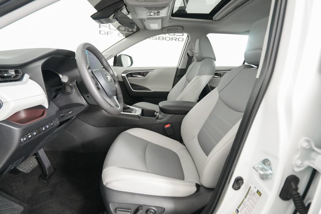 Used 2025 Toyota RAV4 Limited w/ Weather Package FWD image 9