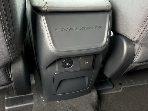 New 2026 Ford Explorer Active RWD image 21