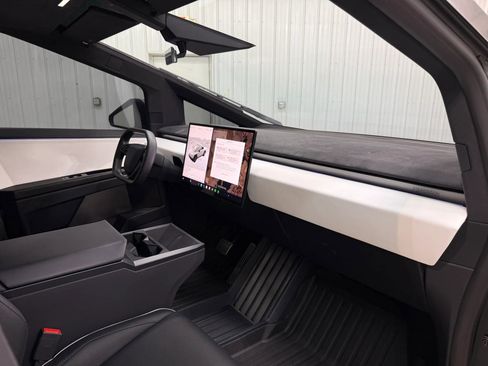 Used 2024 Tesla Cybertruck Cyberbeast AWD/4WD image 14
