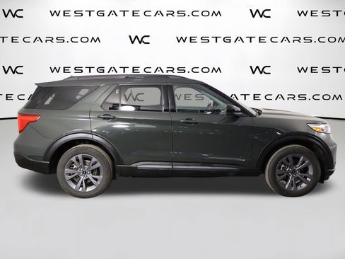Used 2022 Ford Explorer XLT w/ Equipment Group 202A AWD/4WD image 47