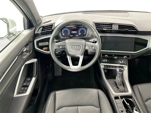 Used 2022 Audi Q3 2.0T Premium image 19