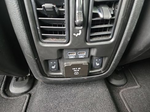 Used 2024 Dodge Durango GT AWD/4WD image 34