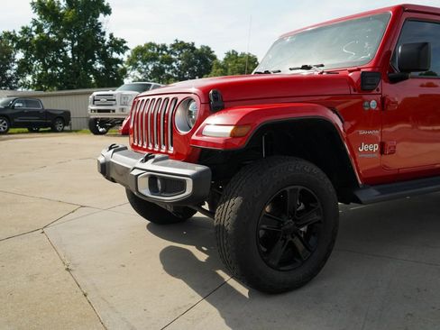 Used 2021 Jeep Wrangler Unlimited Sahara AWD/4WD image 17
