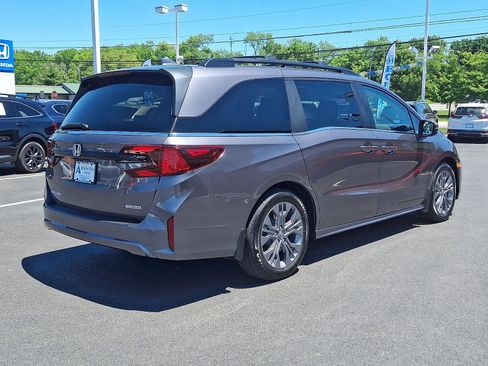 Certified 2026 Honda Odyssey Touring image 6