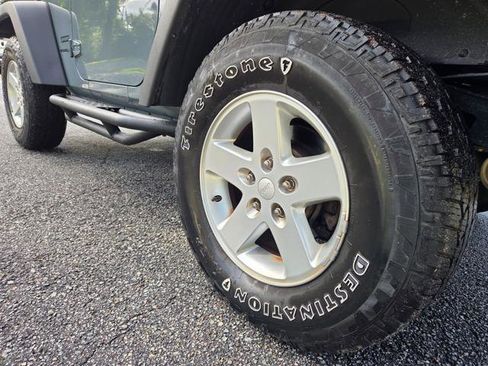 Used 2015 Jeep Wrangler Sport w/ Quick Order Package 24S image 13