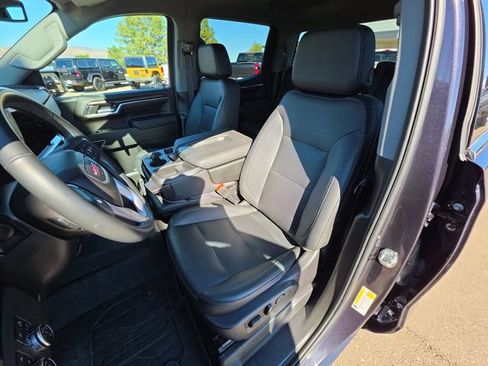 Used 2024 GMC Sierra 1500 SLT AWD/4WD image 17
