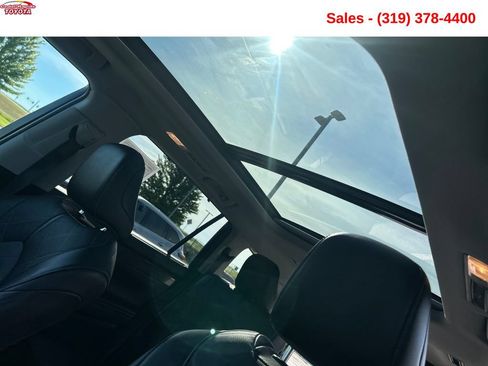 Used 2023 Toyota Highlander Platinum AWD/4WD image 18