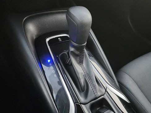 Used 2022 Toyota Corolla LE image 21