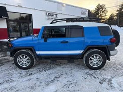 Used 2007 Toyota FJ Cruiser 4WD image 7