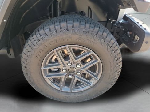 Used 2023 Jeep Wrangler Unlimited Rubicon 4xe w/ Steel Bumper Group AWD/4WD image 37