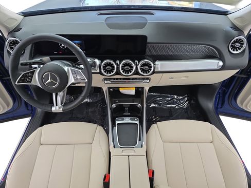 New 2026 Mercedes-Benz GLB 250 4MATIC image 9