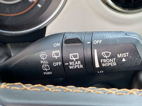 Used 2023 Jeep Wrangler Unlimited Sahara AWD/4WD image 22