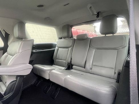 Used 2025 Ford Expedition Active AWD/4WD image 13