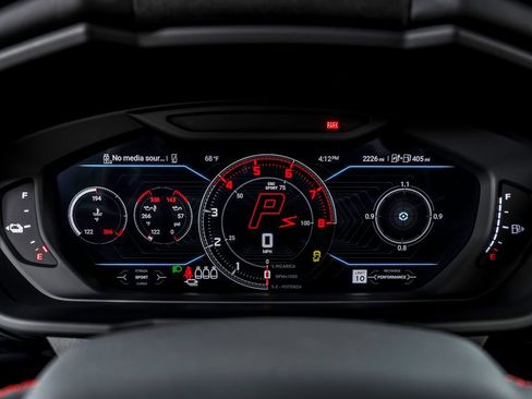 Used 2025 Lamborghini Urus S AWD/4WD image 17