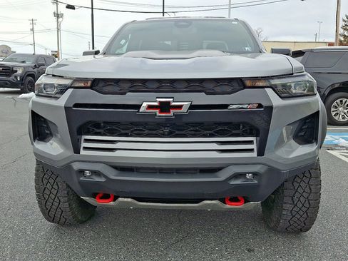 Used 2025 Chevrolet Colorado ZR2 w/ Technology Package image 2