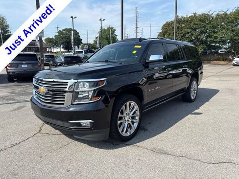 Used 2019 Chevrolet Suburban Premier w/ Premier Plus Edition RWD image 7