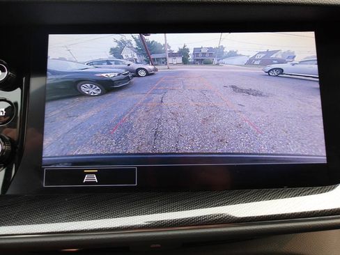 Used 2022 Buick Envision Essence w/ Safety Package FWD image 14