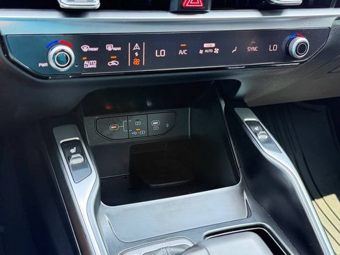 Used 2025 Kia Sorento EX w/ Panoramic Sunroof Package FWD image 27