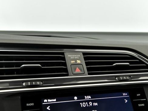 Certified 2024 Volkswagen Tiguan SE R-Line image 18