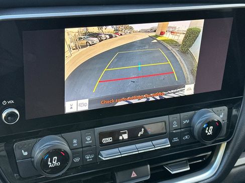 Certified 2025 Toyota Grand Highlander AWD image 20