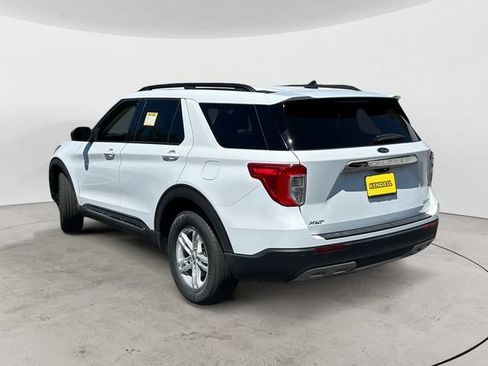 Used 2023 Ford Explorer XLT w/ Equipment Group 202A AWD/4WD image 3