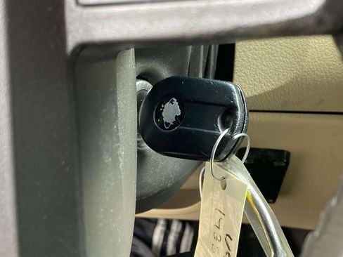 Used 2014 Ford F250 Lariat w/ Lariat Interior Package image 19