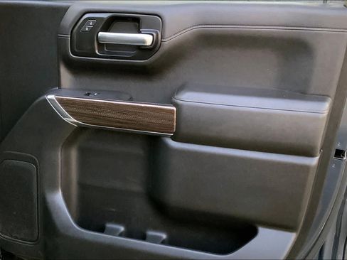 Used 2021 Chevrolet Silverado 1500 LT RWD image 21