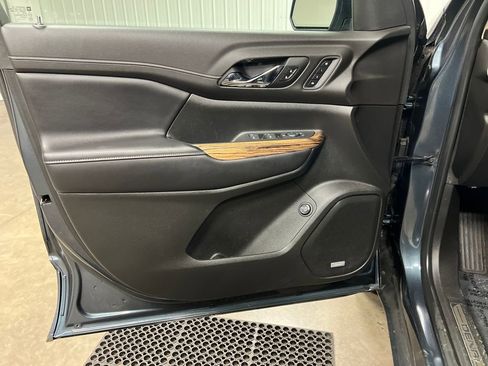 Certified 2019 GMC Acadia Denali image 15