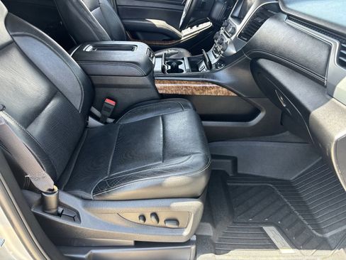 Used 2015 Chevrolet Tahoe LTZ RWD image 12